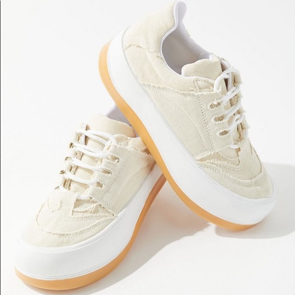 ❌SOLD Urban Outfitters distressed bubble sneakers - Picture 9 of 9